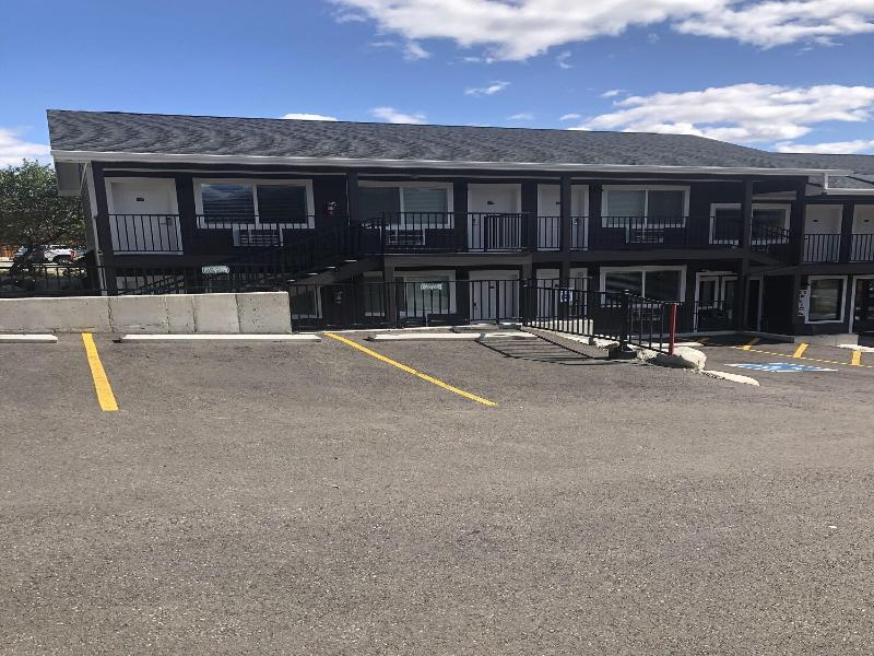 The Roosevelt Hotel - Yellowstone
