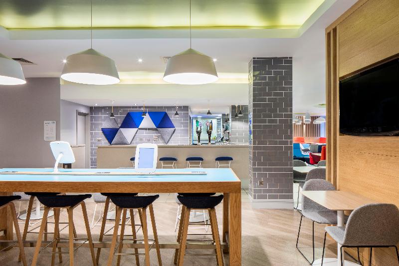 Holiday Inn Express Belfast City image