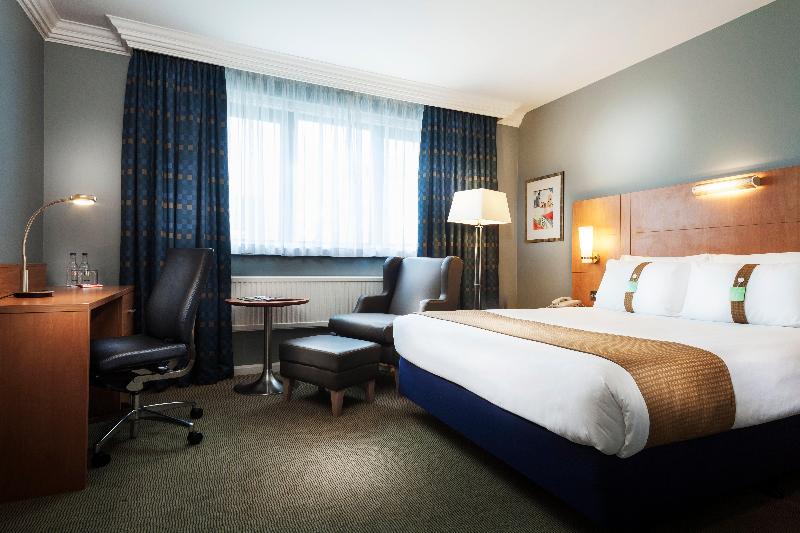 Holiday Inn Milton Keynes image