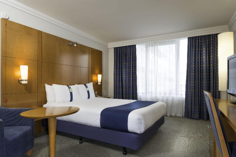 Holiday Inn Milton Keynes image