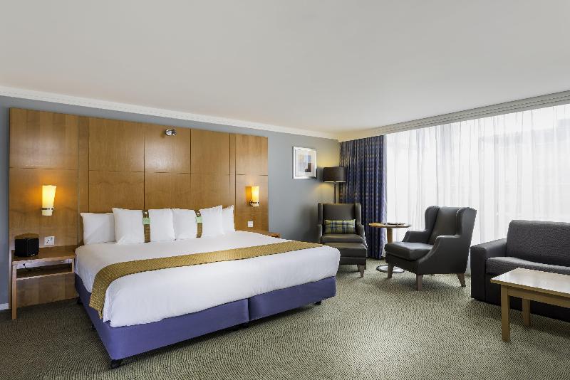 Holiday Inn Milton Keynes image