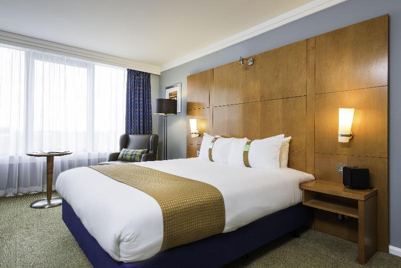 Holiday Inn Milton Keynes image