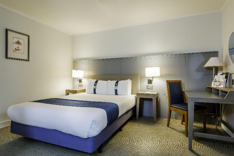 Holiday Inn Milton Keynes image