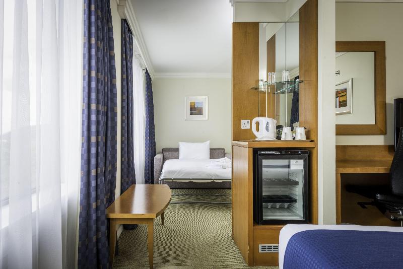 Holiday Inn Milton Keynes image