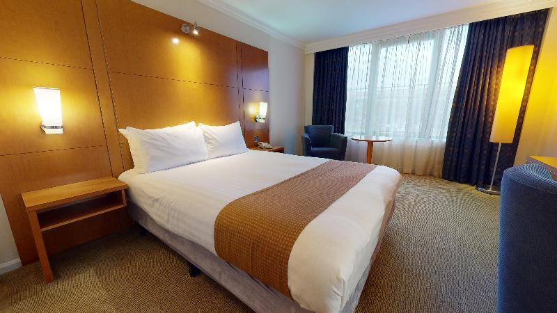 Holiday Inn Milton Keynes image