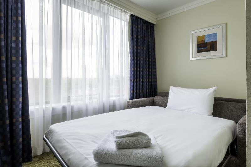Holiday Inn Milton Keynes image