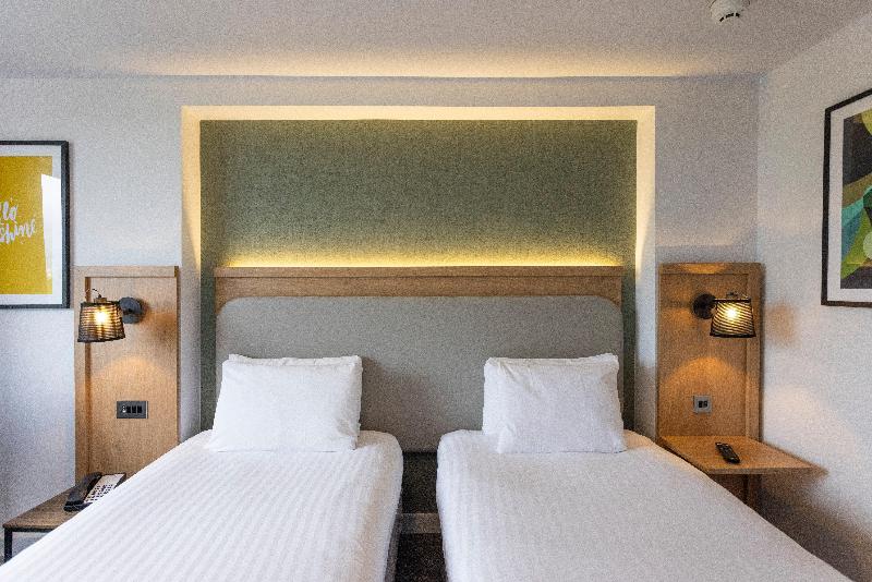Holiday Inn Milton Keynes image
