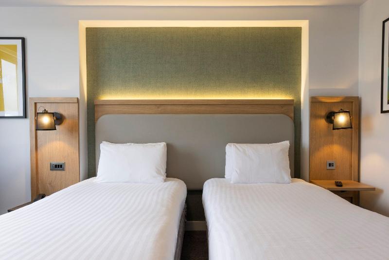 Holiday Inn Milton Keynes image