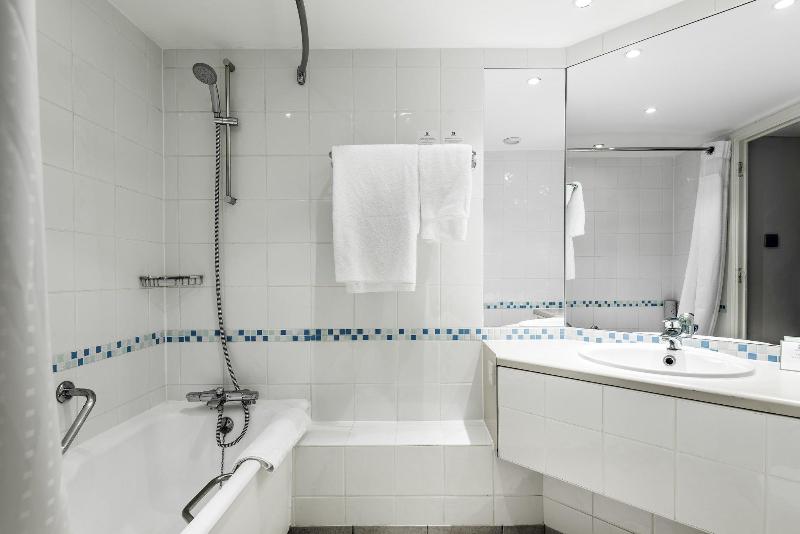 Holiday Inn Milton Keynes image