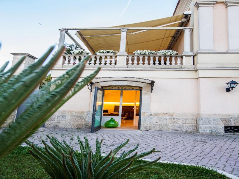 Giardini 82 B&b image