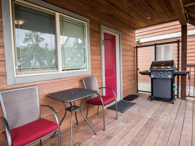 Cabins West