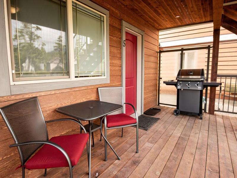 Cabins West
