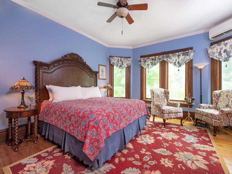 Sinclair Inn Bed And Breakfast image
