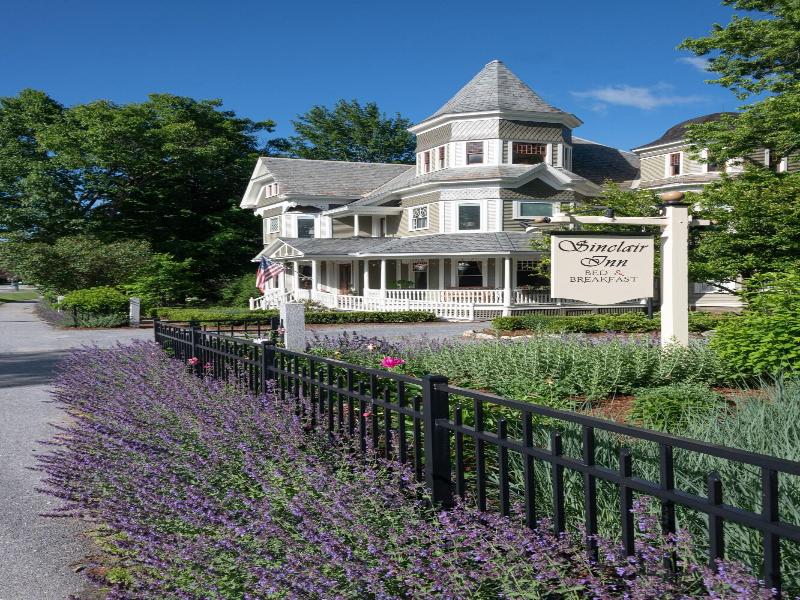 Sinclair Inn Bed And Breakfast image