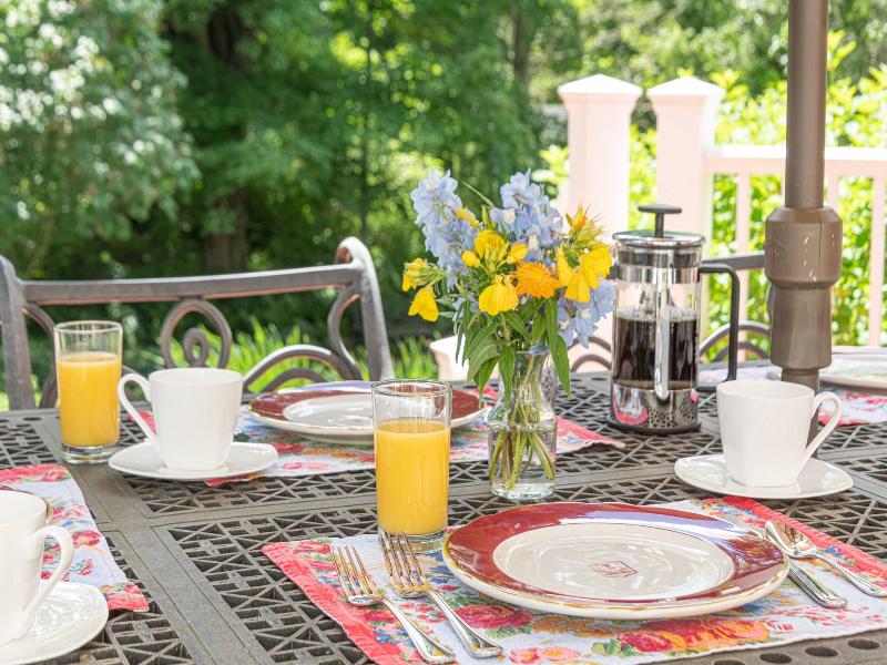 Sinclair Inn Bed And Breakfast image