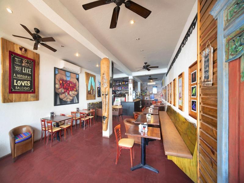 Mr. Tucan Hotel image