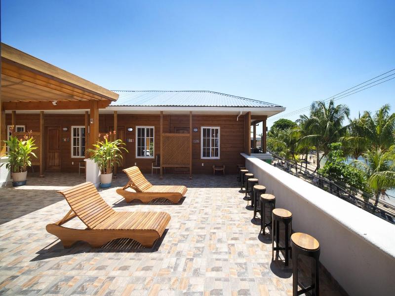 Mr. Tucan Hotel image