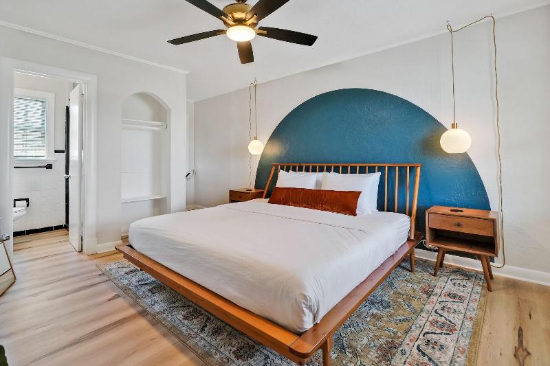 The Starlite Inn image