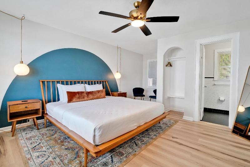 The Starlite Inn image