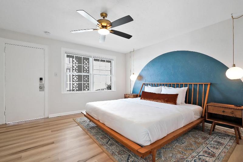 The Starlite Inn image