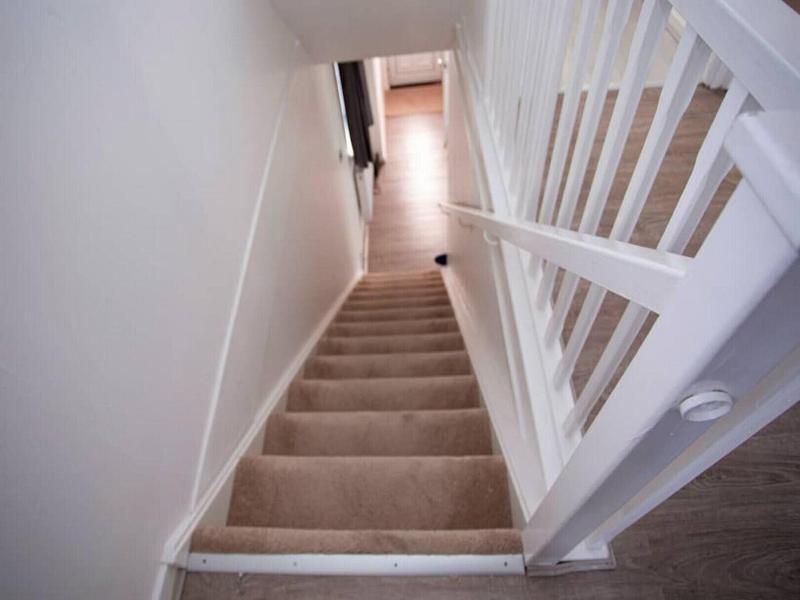 Cozy 3-bedroom Home In Luton image