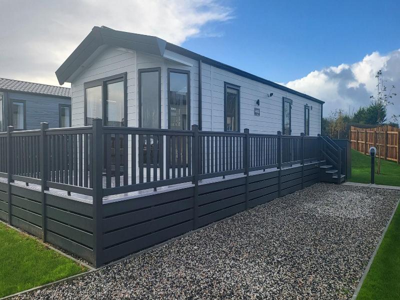 Honeycomb Lodge image