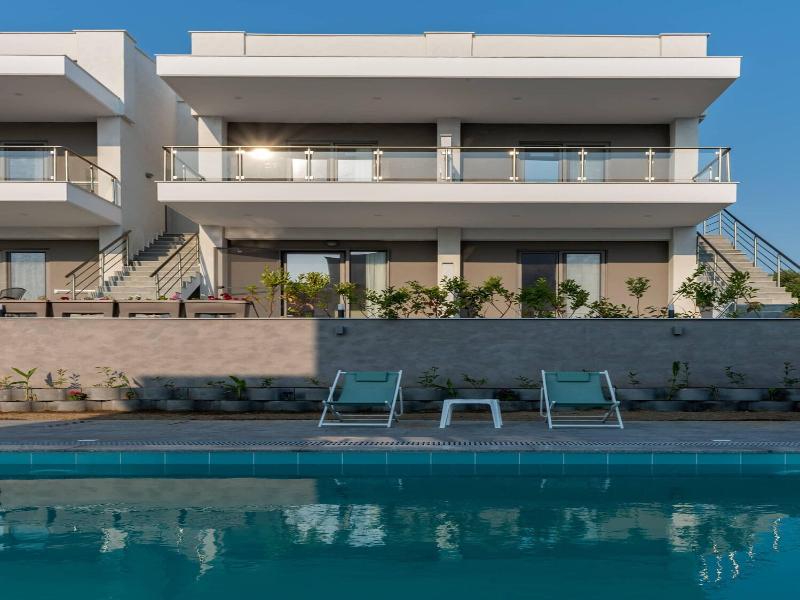 Heraclea Suites