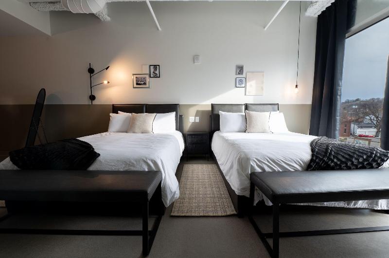 Arch And Cable Hotel image
