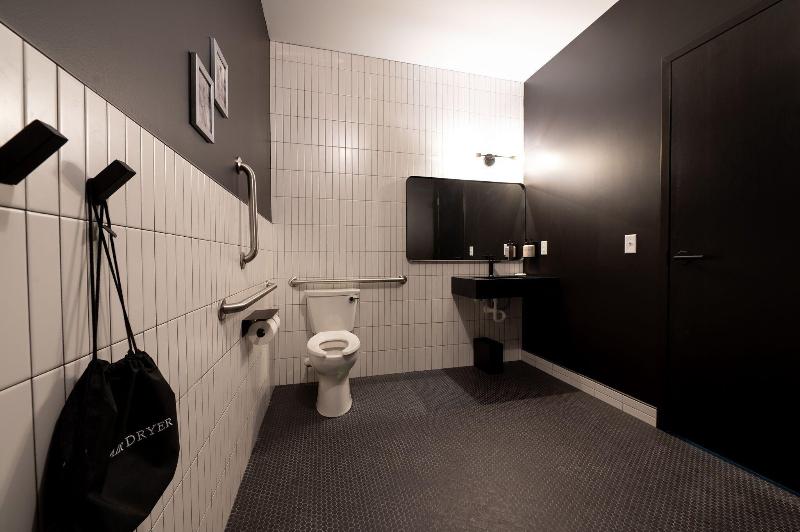 Arch And Cable Hotel image