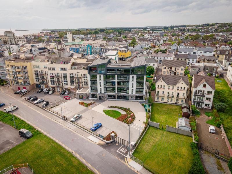 Shoreline Apartments image