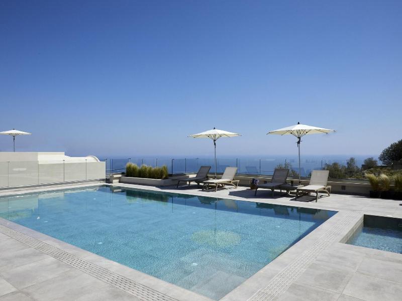 Mayu Suites