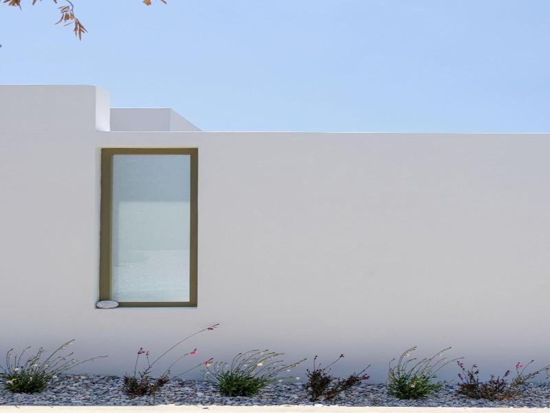 White Holidays Project image