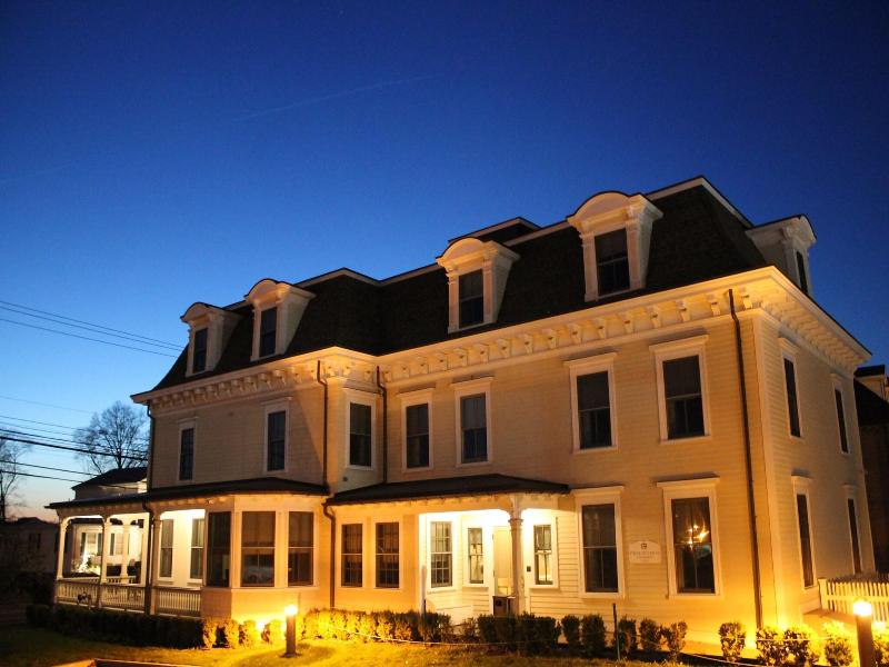 Guesthouse At Norwalk Inn image