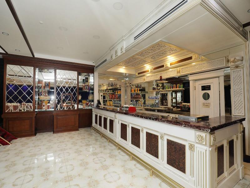 Altus Hotel Baku image