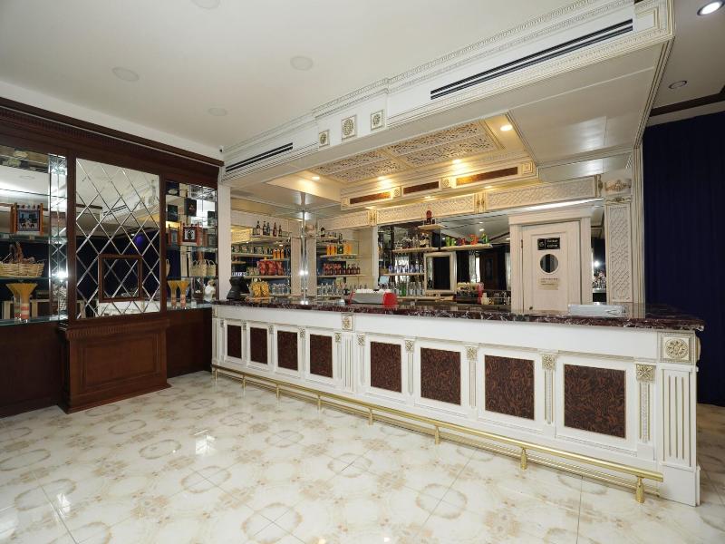 Altus Hotel Baku image