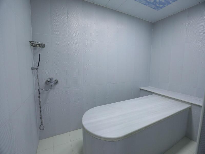 Altus Hotel Baku image