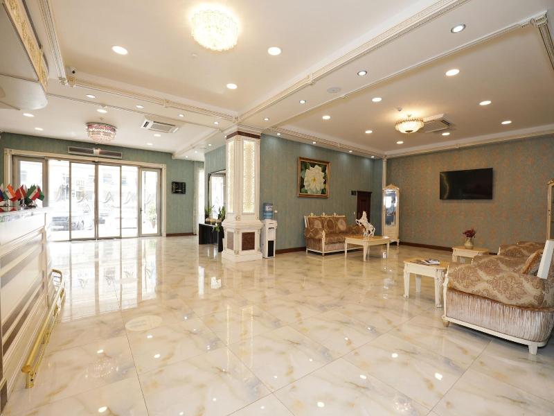 Altus Hotel Baku image