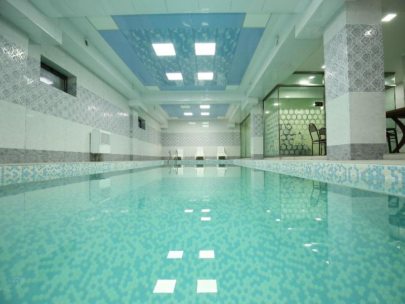 Altus Hotel Baku image