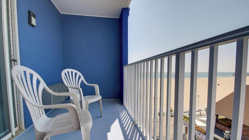 Ocean 1 Hotel And Suites — exterior view