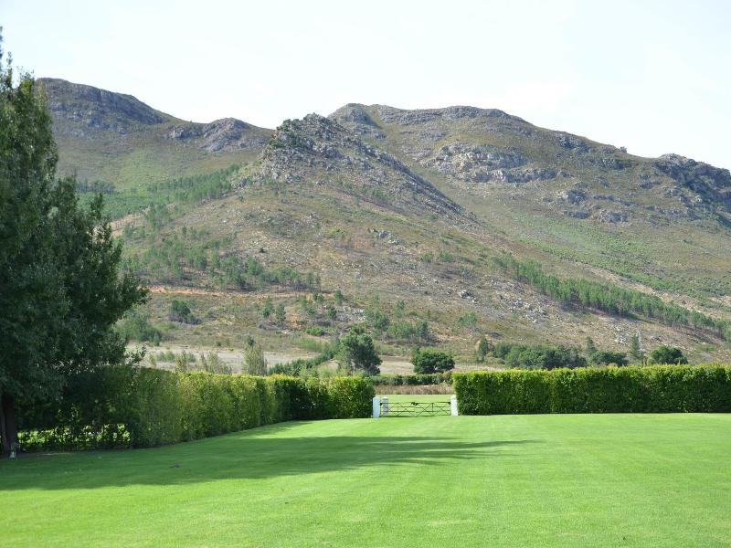 La Paris Estate image
