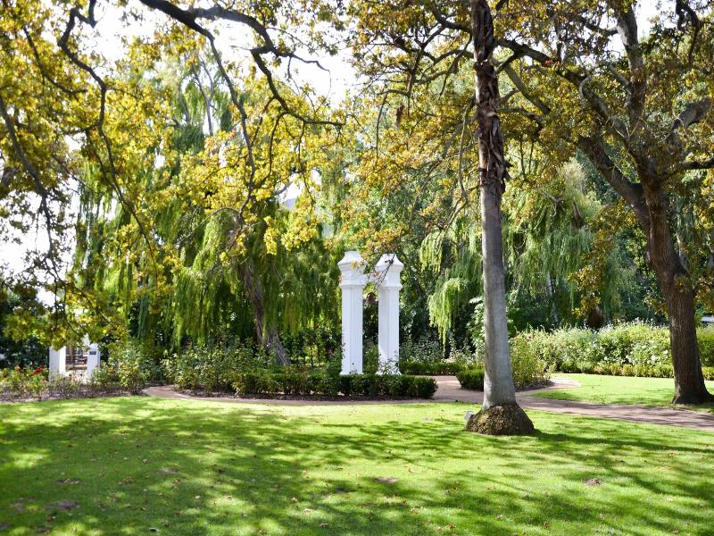 La Paris Estate image