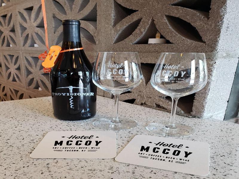 Hotel Mccoy - Art, Coffee, Beer, Wine