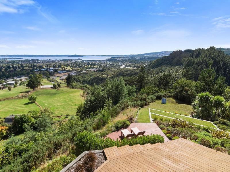 Tihi Retreat image