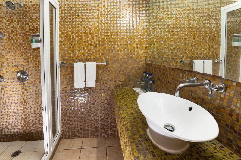 Cayman King Suite, Poolside, 1st Floor.