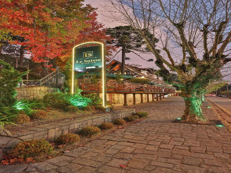 Le Suisse Elegance Hotel