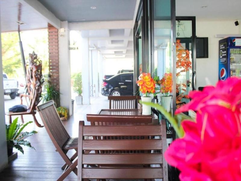Plus Hotel image