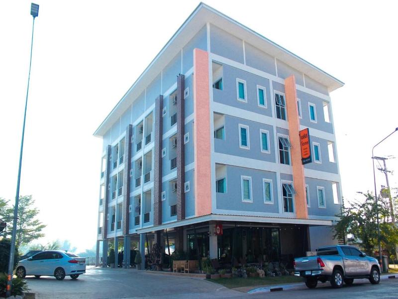 Plus Hotel image