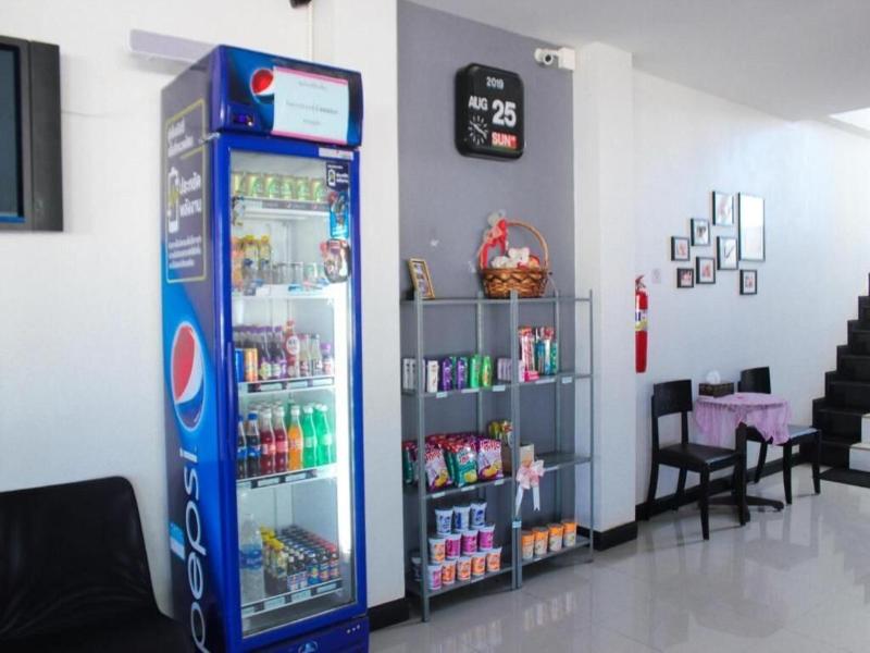 Plus Hotel image