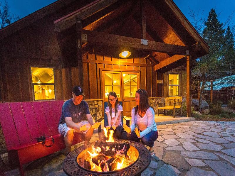Evergreen Lodge At Yosemite image