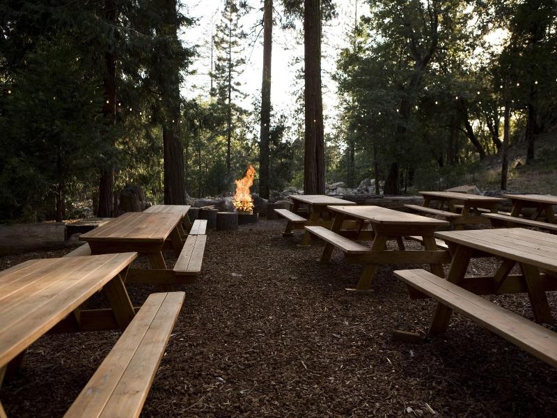 Evergreen Lodge At Yosemite image